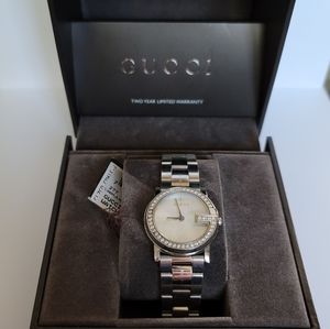 Gucci 101L Mother of Pearl/Pavé Watch